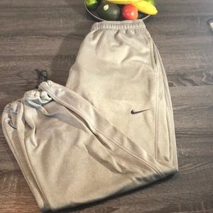 Nike thermal joggers size L